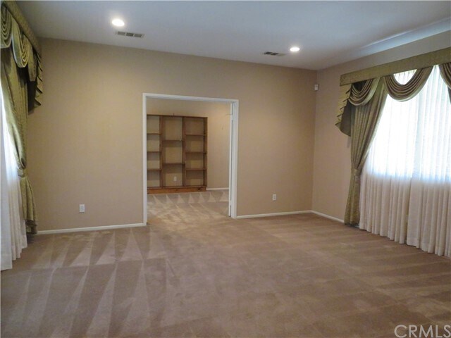 Building Photo - 7489 Elm Grove Ave