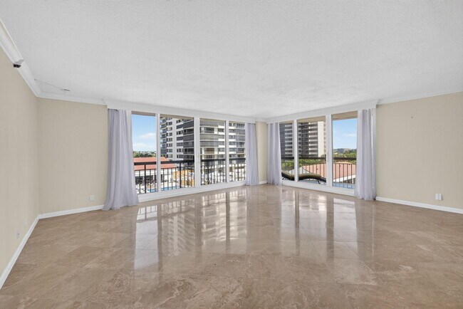 Building Photo - 4000 N Ocean Dr