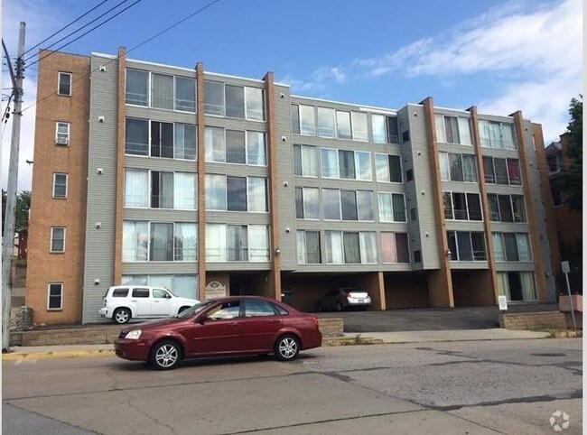 Primary Photo - Regency Court