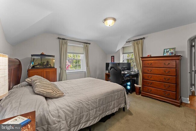 Building Photo - 507 Meadowbrook Cir