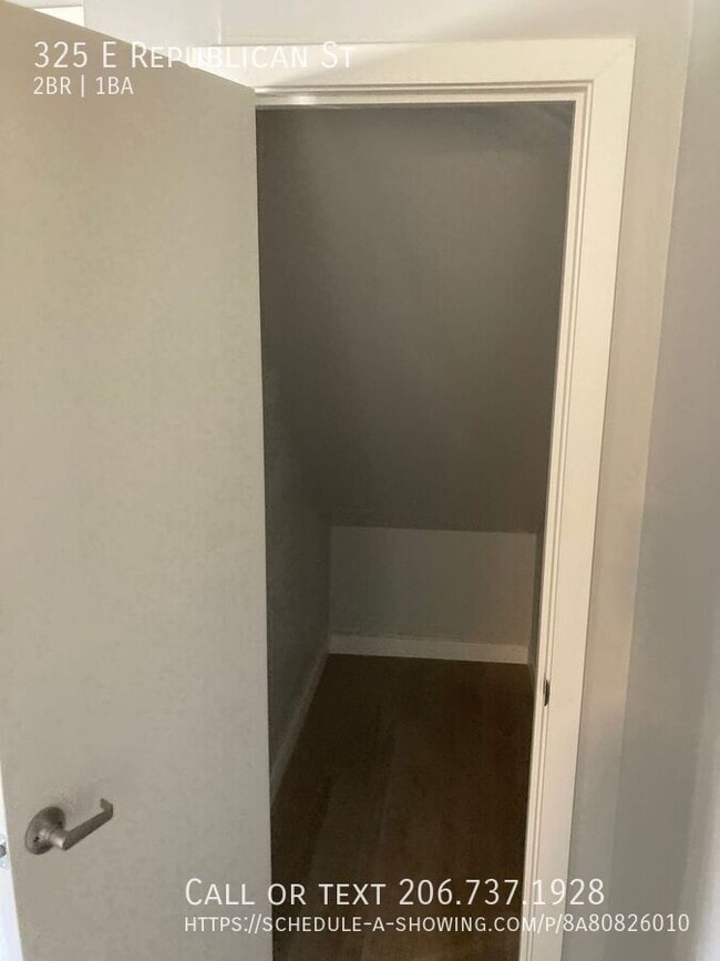 Building Photo - 325 E Republican St