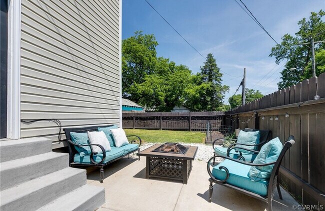 Building Photo - 1536 Williamsburg Rd