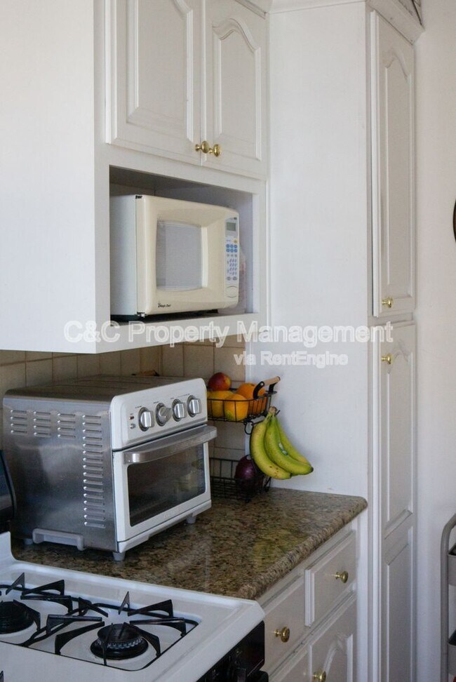 Building Photo - 455 E Ocean Blvd
