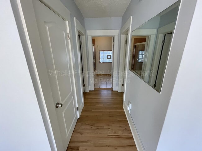 Building Photo - 4909 Beach Ct