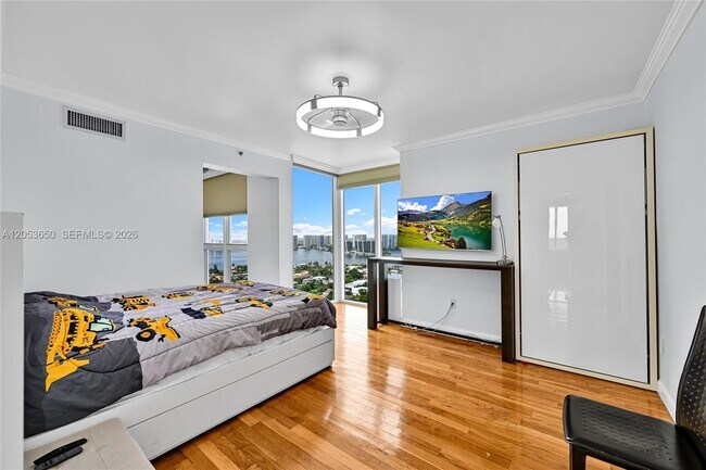 Building Photo - 19111 Collins Ave