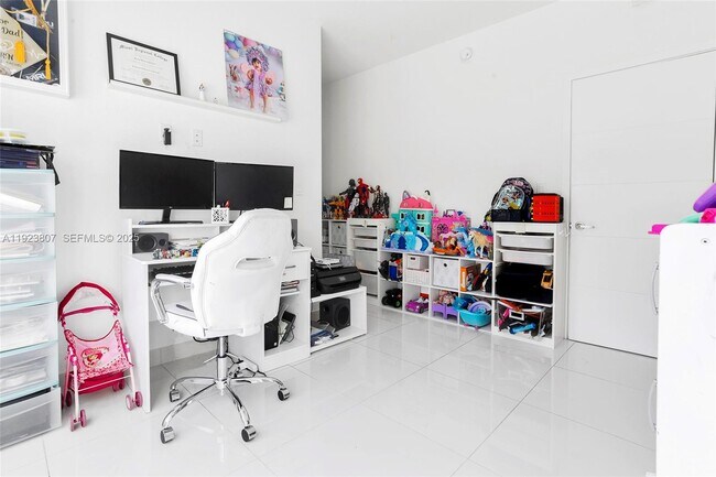 Building Photo - 25872 SW 139th Path