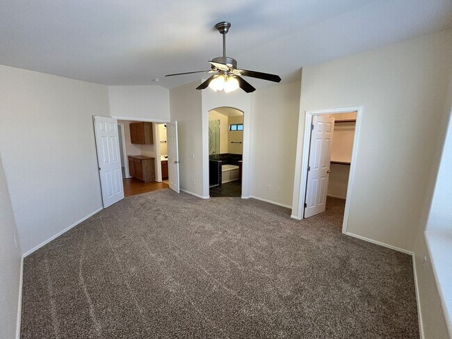 Building Photo - 3 Bed / 2.5 bath Gilbert Home with New Pai...