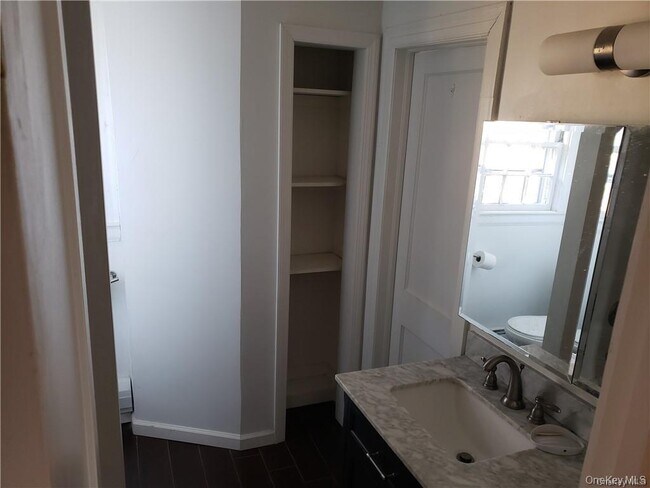 Building Photo - 18 Reservoir Rd