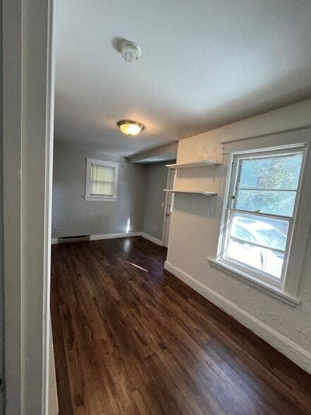 Building Photo - 1049 Spaight St