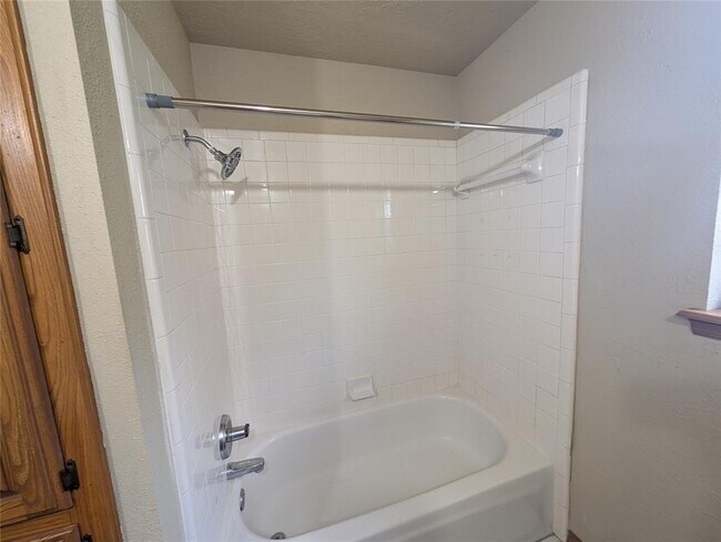 Building Photo - 3100 Windward Ct