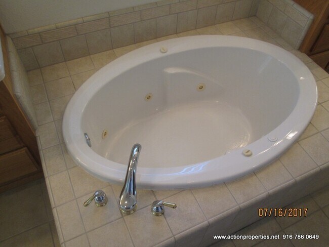 Building Photo - East Roseville, New Carpet * Paint, 2657sq...