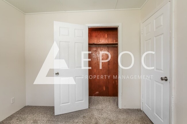 Building Photo - 912 Richland St