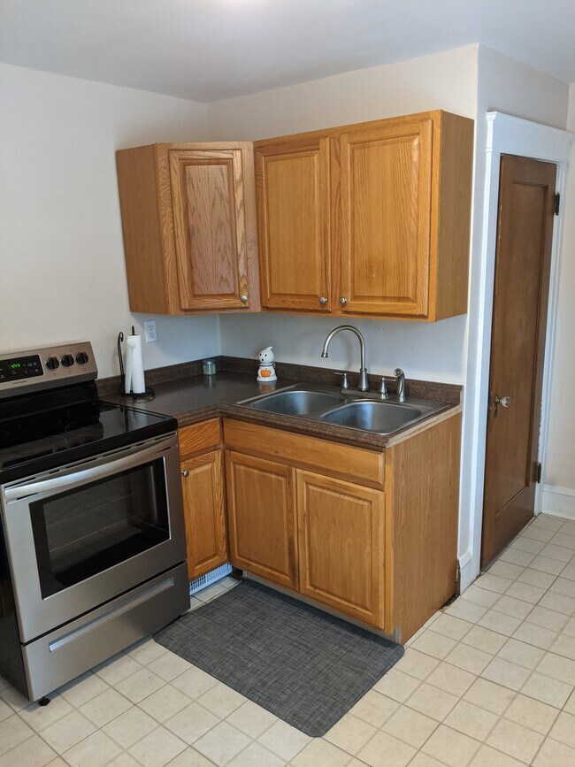 122 Oakwood Ave 122 Oakwood Ave Elmira Heights NY 14903 Apartment