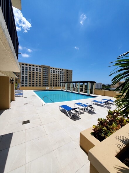 Building Photo - 4242 NW 2nd St