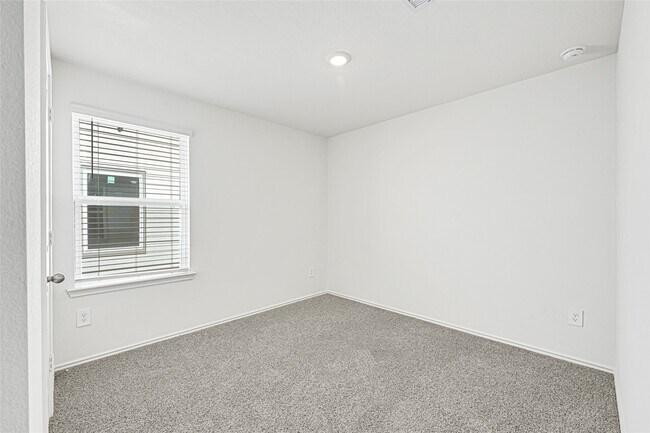 Building Photo - 3715 Axyl Run Ct