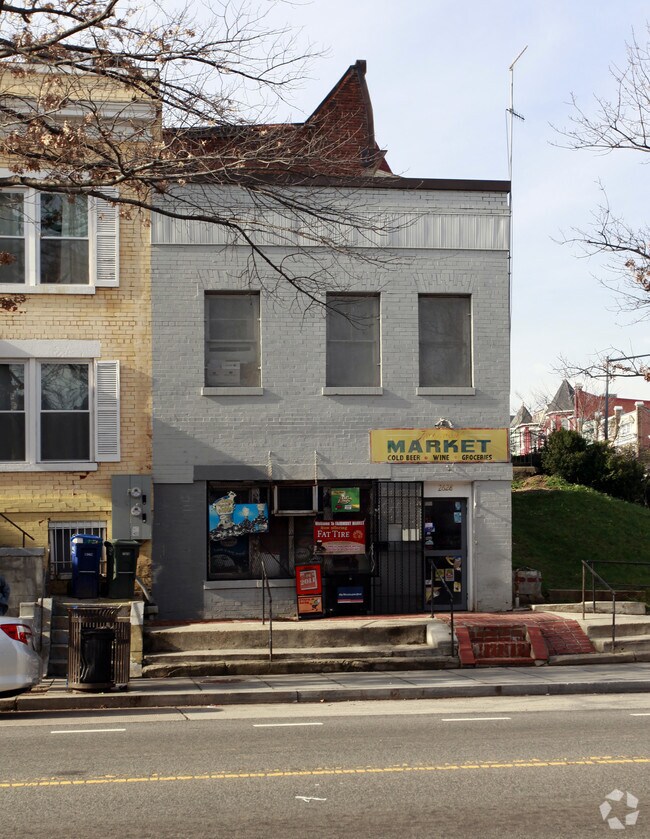 Building Photo - 2568 Sherman Ave NW