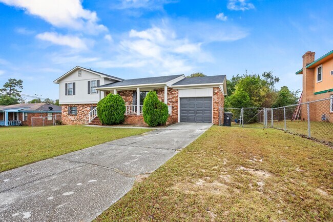 Building Photo - 3709 Kingsgate Dr