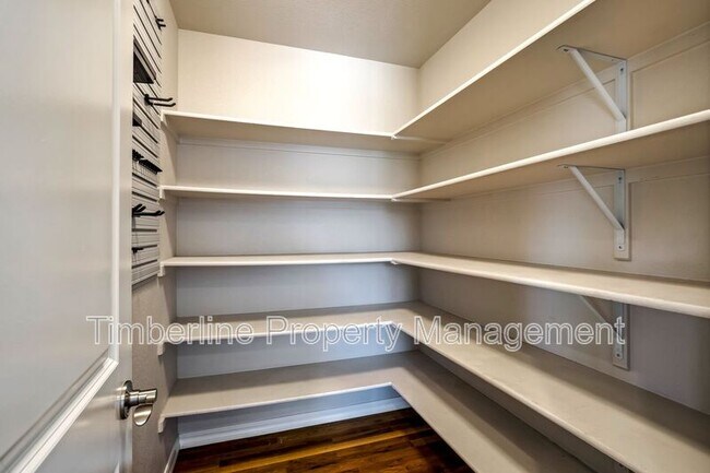 Building Photo - 10056 Edgemont Ranch Ln