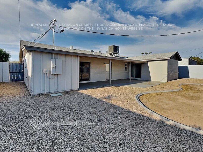 Building Photo - 23 E Pierce St