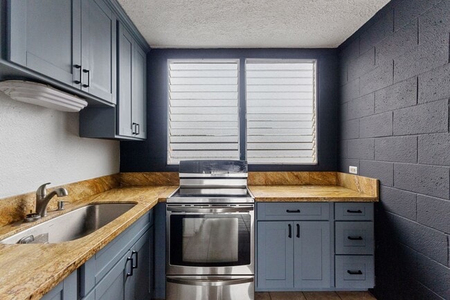 Building Photo - Discover this pet-friendly 2-bedroom condo