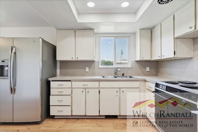 Building Photo - Charming Single Family Home in Hooper