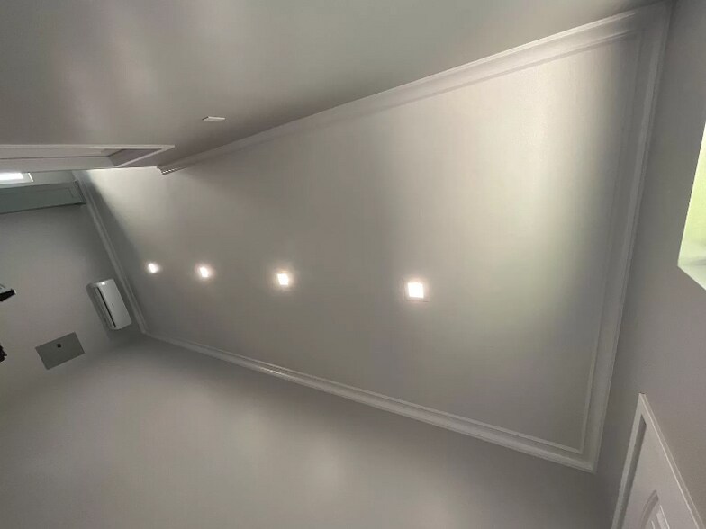 Building Photo - 4214 Lois St