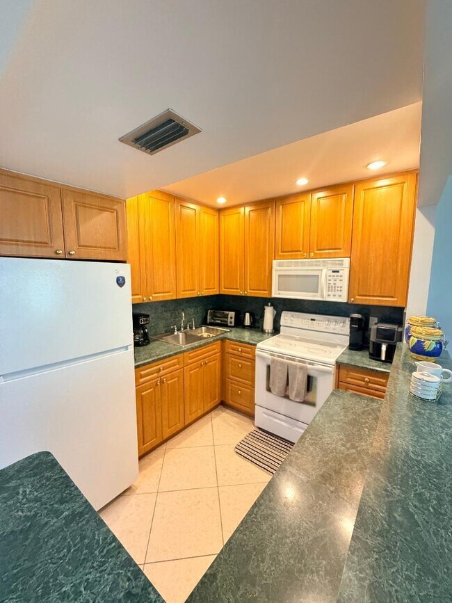 Building Photo - 638 Snug Harbor Dr