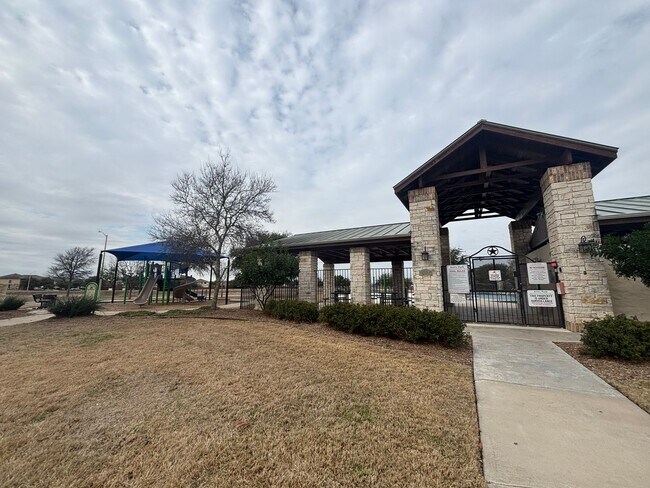 Building Photo - Beautiful 3-bed 2-Bath home in Avery Park ...