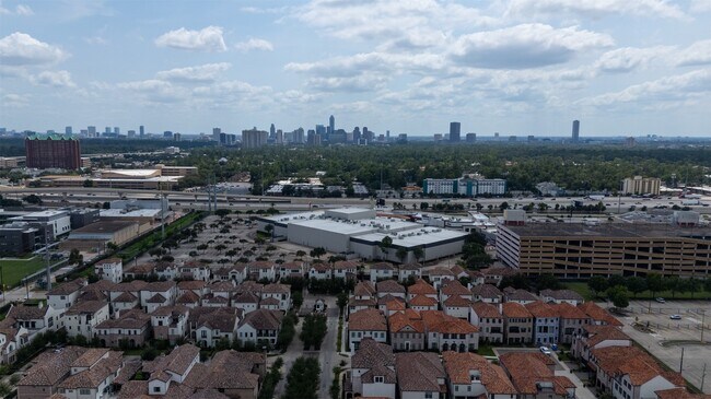 Building Photo - 7550 Little Caprese Ln