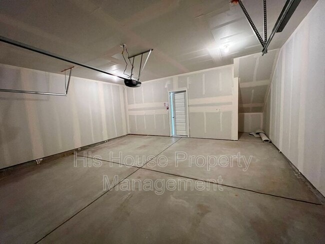 Building Photo - 1353 Reynolds St