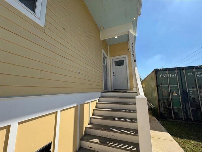 Primary Photo - 3103 Cherry St