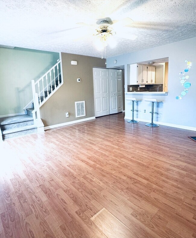 Building Photo - 8262 McGuire Dr