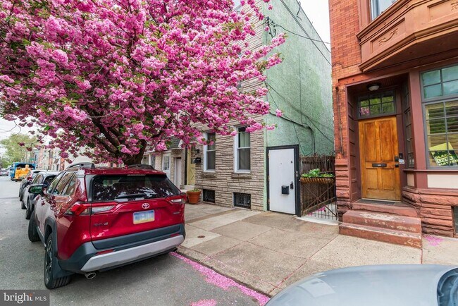 Building Photo - 1221 Marlborough St