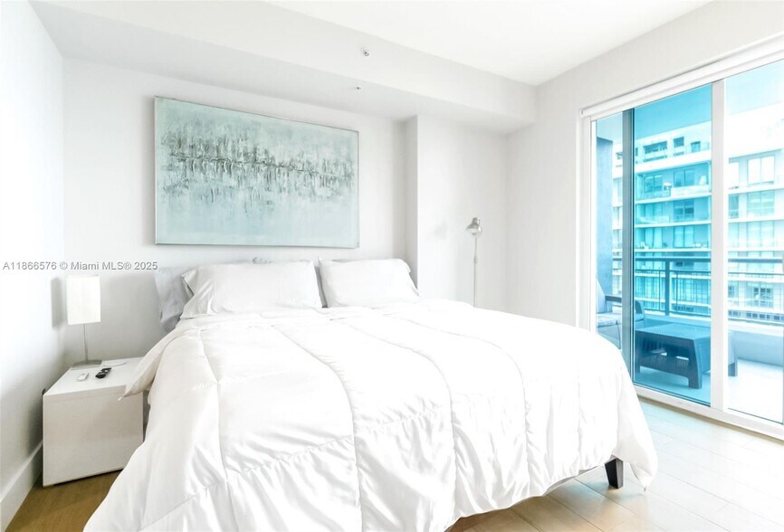 Building Photo - 60 SW 13th St