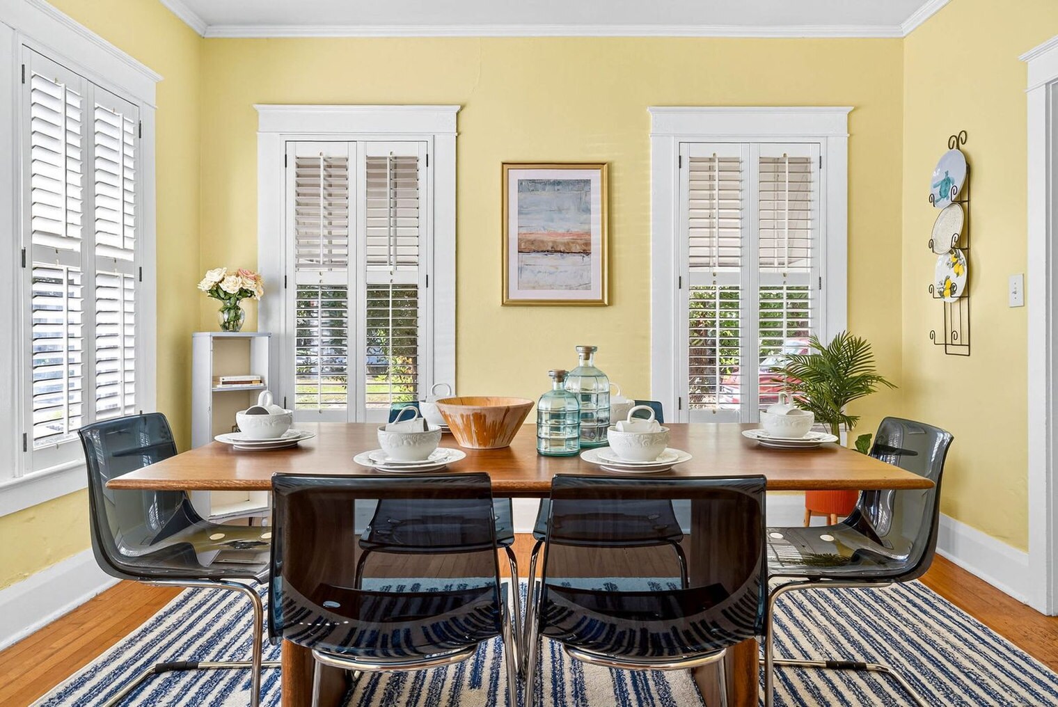 Building Photo - 3321 W San Juan St