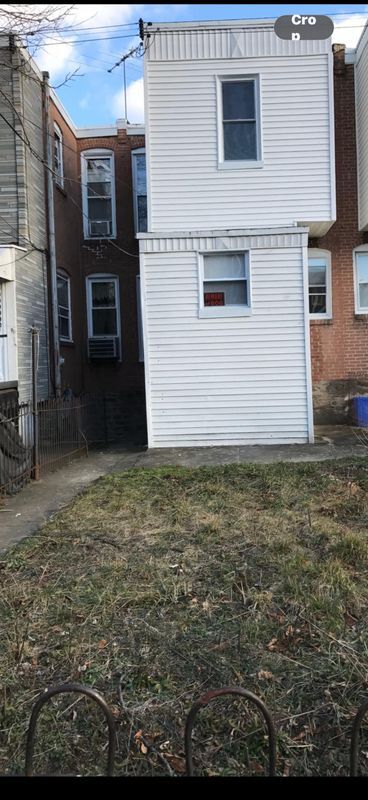 Building Photo - 5240 Sylvester St