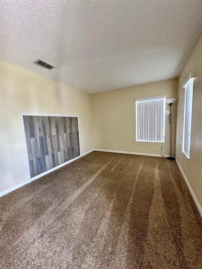 Building Photo - 410 Canna Dr