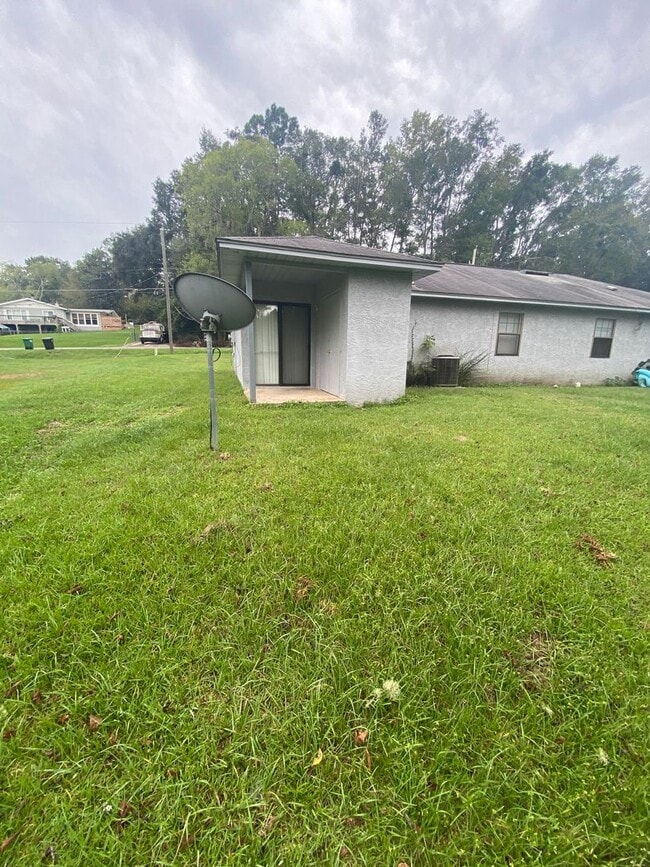 Building Photo - 1330 Fuller Rd
