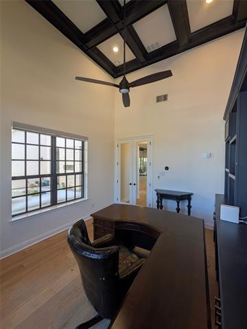 Building Photo - 913 Jamestown Ln