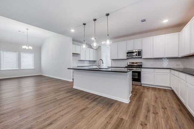 Building Photo - 4013 Bluestem Blvd