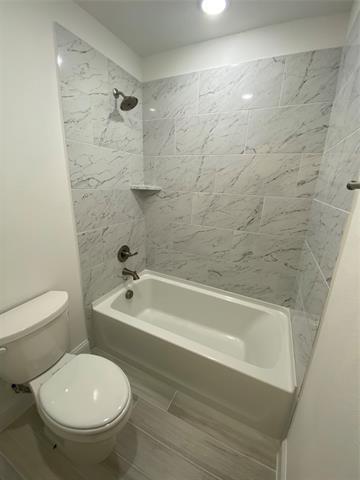 Building Photo - 404 Sparrow Dr