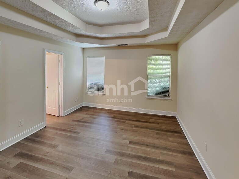 Building Photo - 1365 Morrow Dr