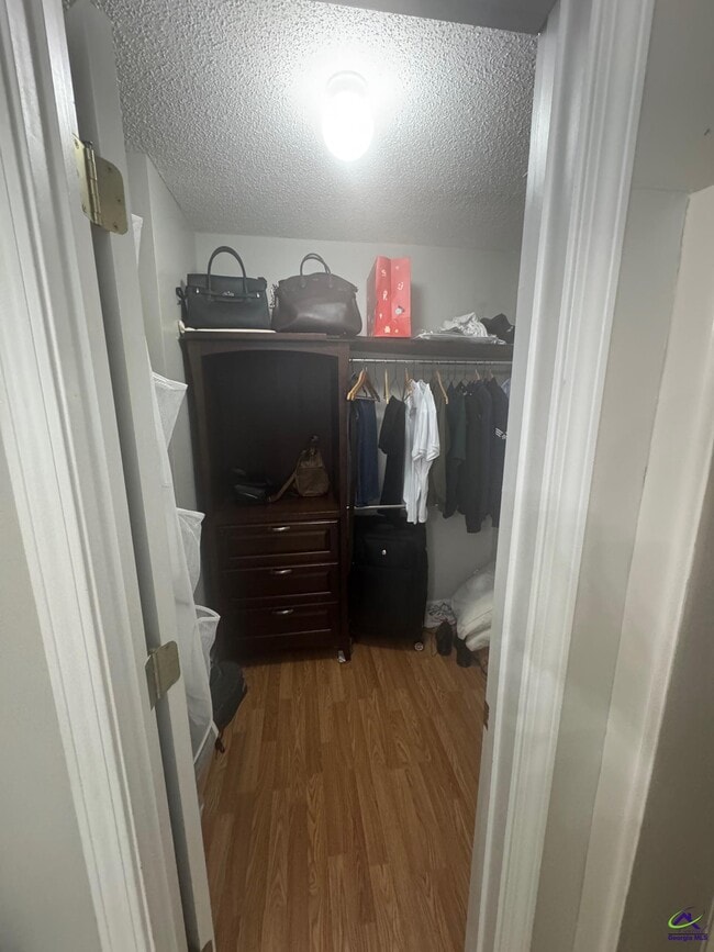 Building Photo - 113 Faybrook Dr