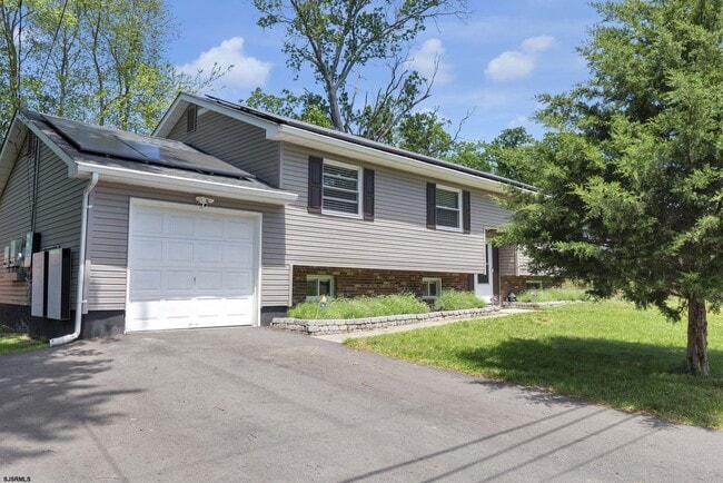 Building Photo - 226 Juniper Ave