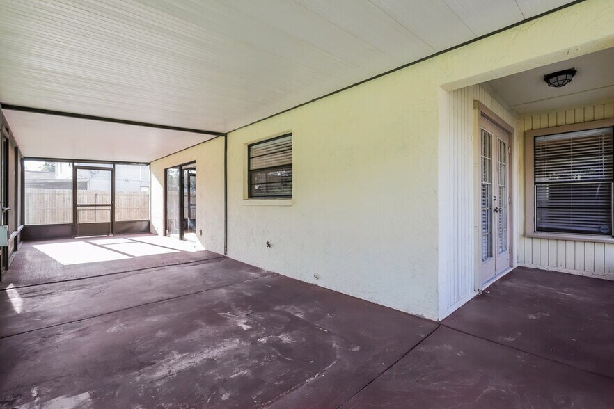 Building Photo - 1206 Letona Ln