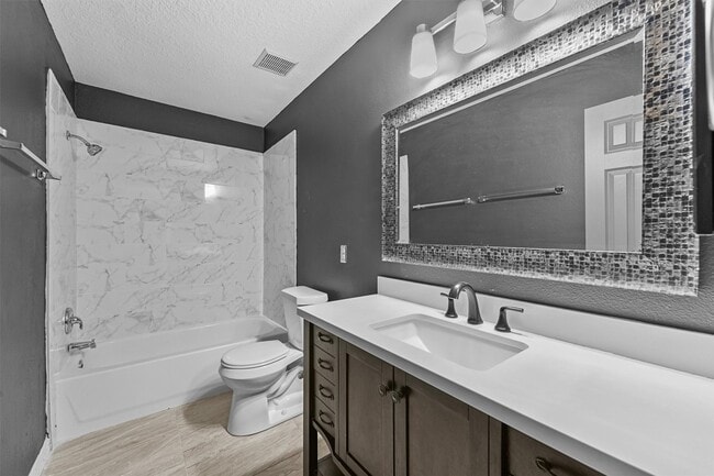 Building Photo - 7302 Maple Run Dr