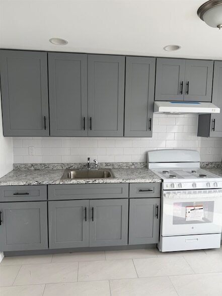 Building Photo - 419 4th St