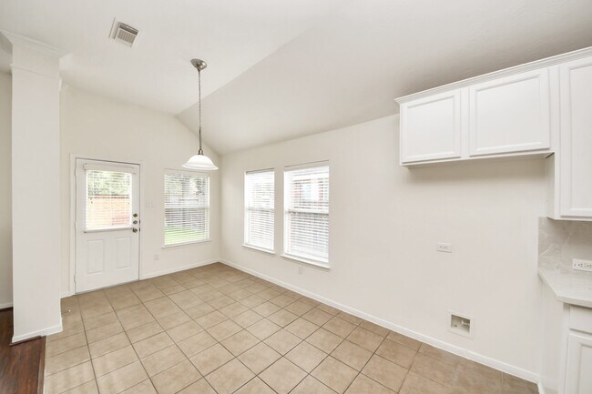 Building Photo - 19122 Mission Manor Ln