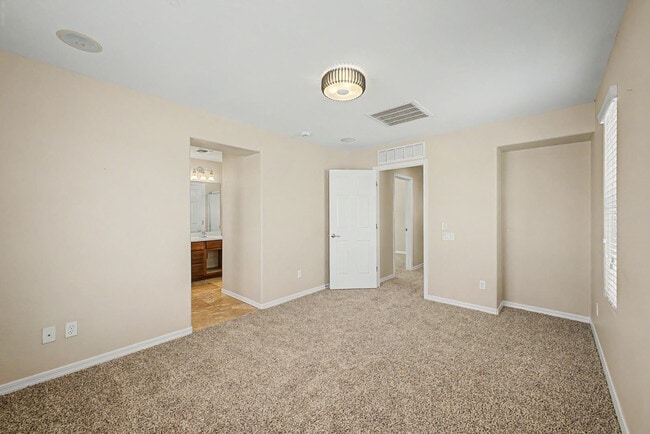 Building Photo - 26616 N Babbling Brook Dr
