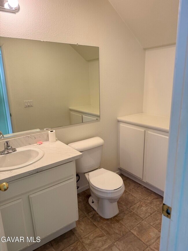 Building Photo - 39333 Bastille Ln